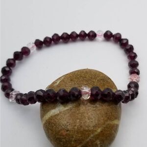 Cranberry‎ Noble and lovely beaded bracelet
